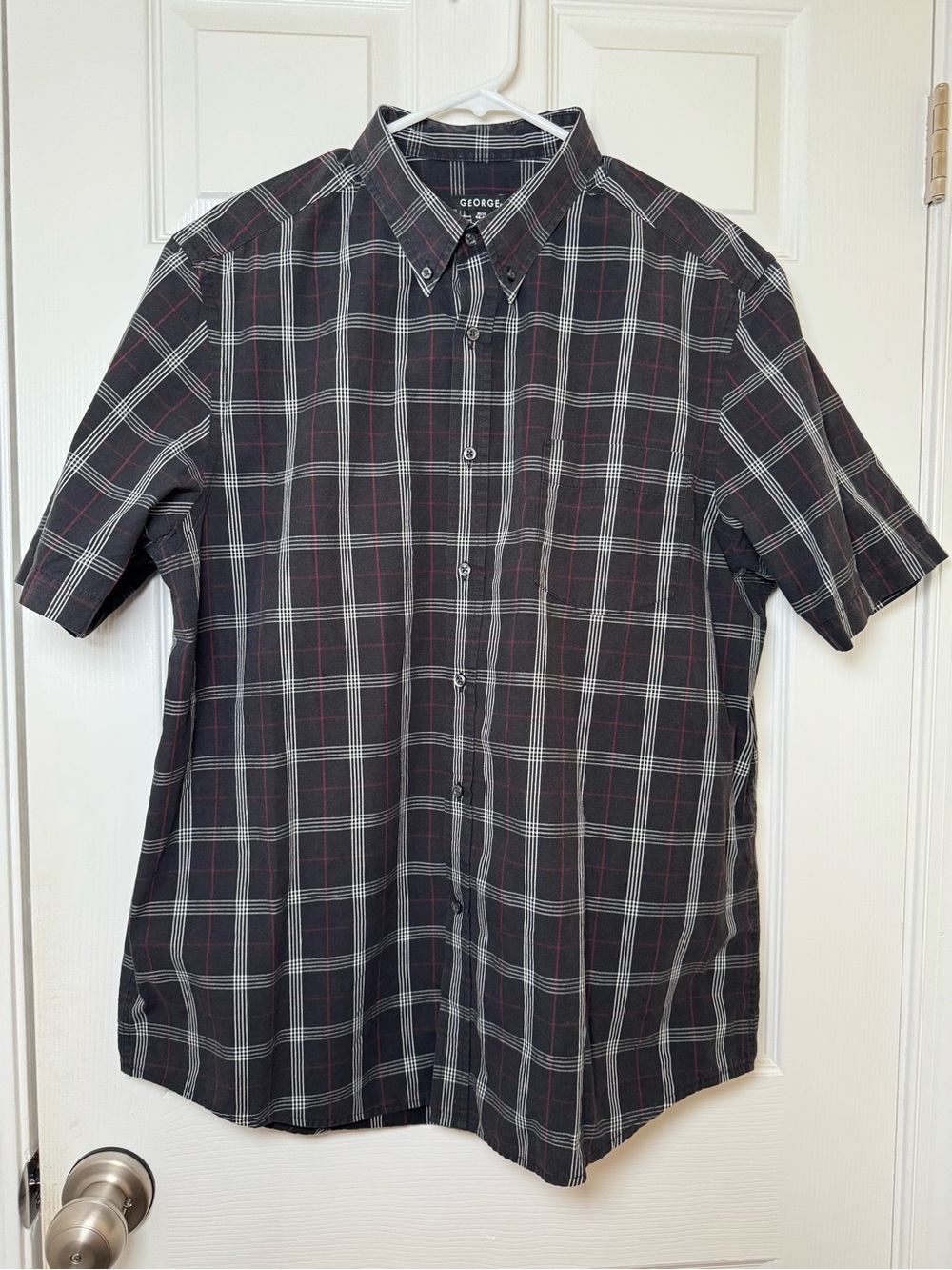 George Men’s Black Plaid Short-Sleeve Button-Down Shirt with Subtle Red Accents